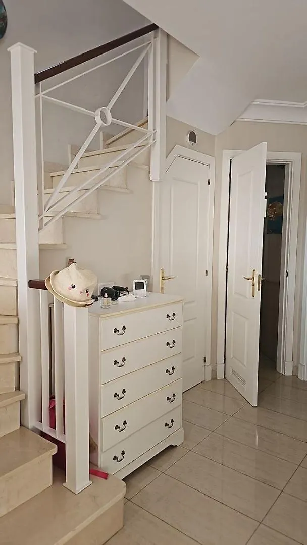 Cosy Home Away From Home Chayofa Lejlighed